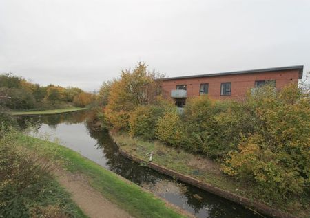 Chandlers Keep Brownhills, Walsall - Photo 2