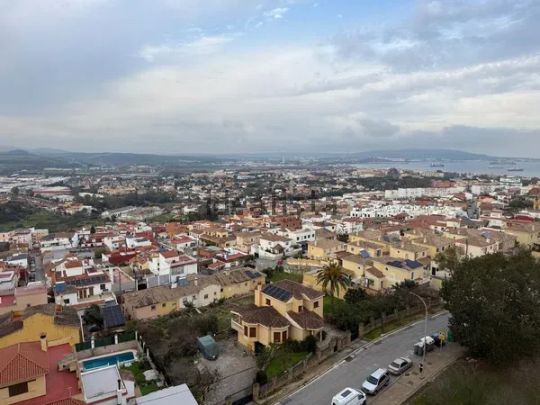 Alquiler de ático en Avenida América - Photo 1