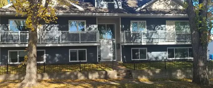 Large 3 bedroom unit in Forest Heights...Avail Dec 20 th 2024 | 7920 101 Avenue Northwest, Edmonton - Photo 1