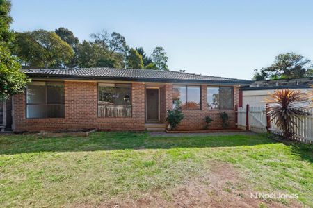 11 Landscape Drive, MOOROOLBARK - Photo 5