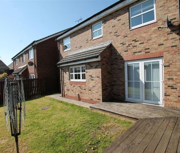 4 bedroom detached house to rent - Photo 6