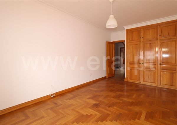 Apartment T2 / Torres Vedras, Santa Maria, São Pedro e Matacães