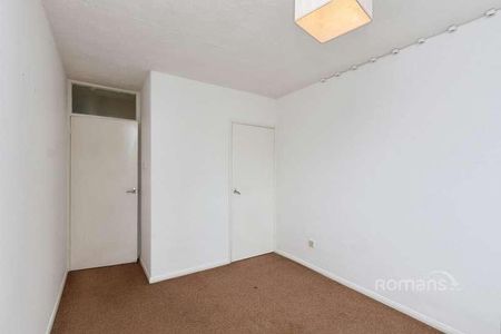 Park Road, Farnborough, Hampshire, GU14 - Photo 4