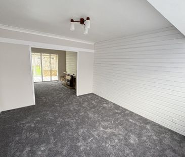 Melvyn Close - Photo 1