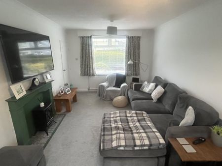 2 bedroom semi-detached house to rent - Photo 2