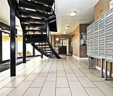 2 Bed Flat, Perth Road, IG2 - Photo 4