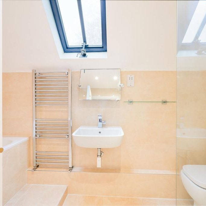 3 bedroom apartment to rent - Photo 1