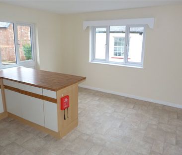 High Street, Williton, Taunton, Somerset, TA4 - Photo 4