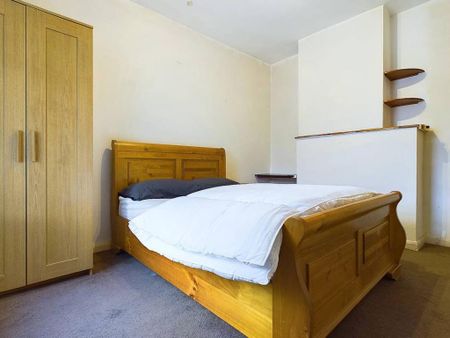 5 bedroom terraced house to rent - Photo 4