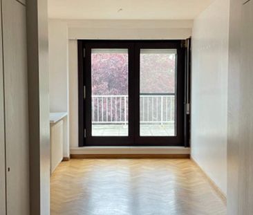 Burgerswoning te huur in Roeselare voor € 1.000 met 4 slaapkamers - Photo 1