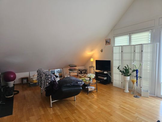 Charmant appartement de 2,5 pièces (100 m2) à Jouxtens-Mézery - Photo 1