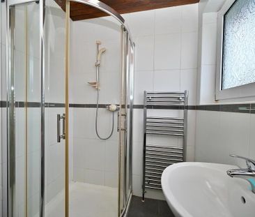 28 Victoria Road, Sydenham, Down, Belfast, BT4 1QU - Photo 3