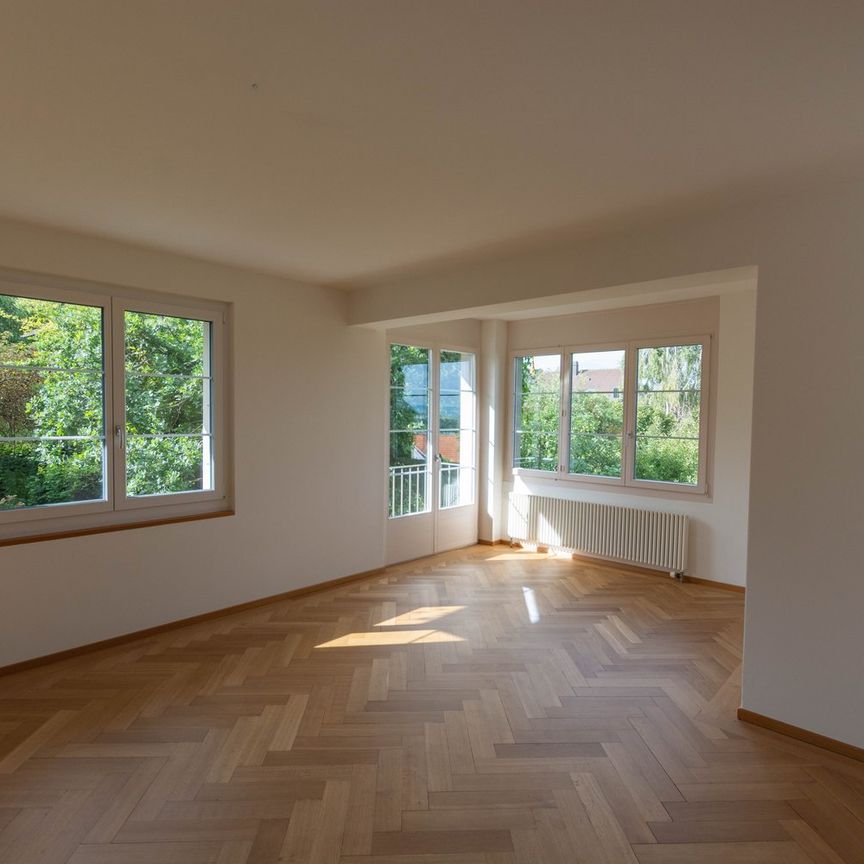 Wohnen mit Weitblick und besonderem Charme – 5.5-Zimmer-Duplex an bester Lage im Spiegel - Photo 1