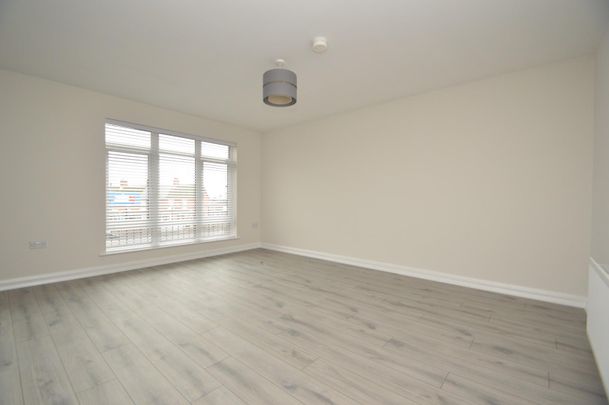 Apt 15 39 Dundela Crescent, Belfast, BT4 3BN - Photo 1