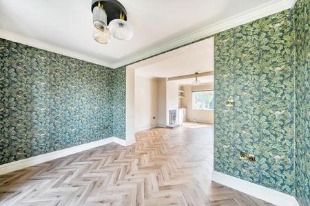 3 bedroom semi-detached house to rent - Photo 2