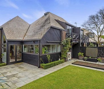 Sunny 3 Bedroom in Merivale - Photo 4