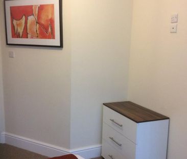 1 bedroom in a house share to rent - Photo 5