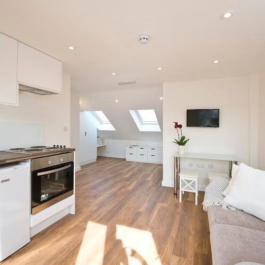 Studio Flat, Bloemfontein Avenue, W12 - Photo 1