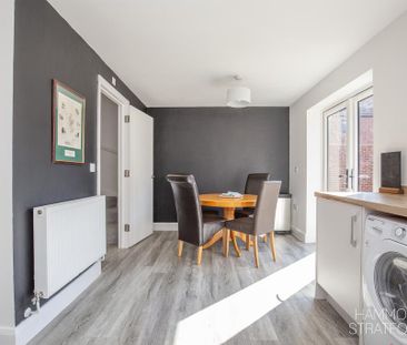 3 bedroom detached house to rent - Photo 3