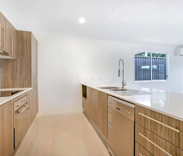 39 Shepherd Street, Wynnum, QLD 4178 - Photo 4