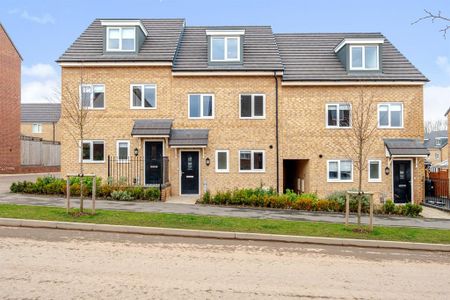 3 bedroom semi-detached house to rent - Photo 3