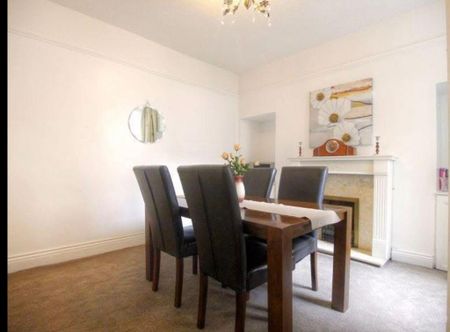 4 bedroom terraced house to rent - Photo 2