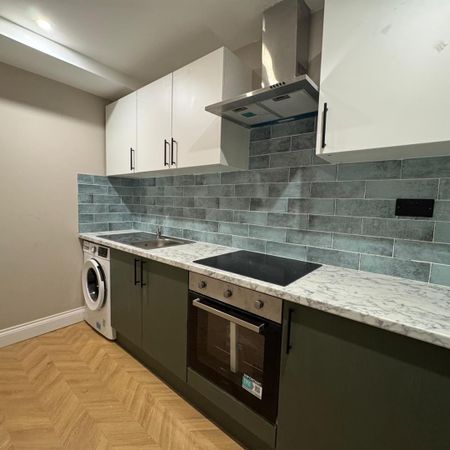 Exeter Road, Harrow HA2, London - Photo 3