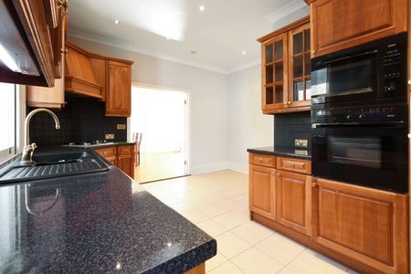 4 Bed Flat, Sherlock Court, NW8 - Photo 5