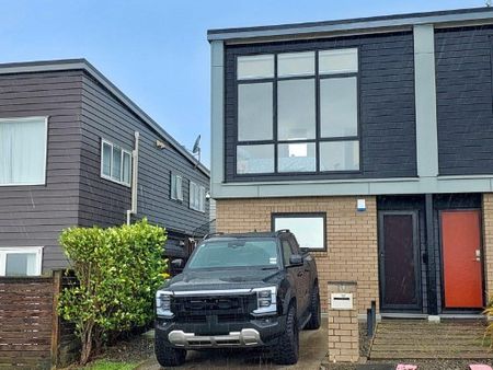 Modern Townhouse in Silverdale - Photo 4