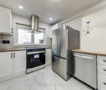 2 Tangmere Road #Main floor - Photo 1