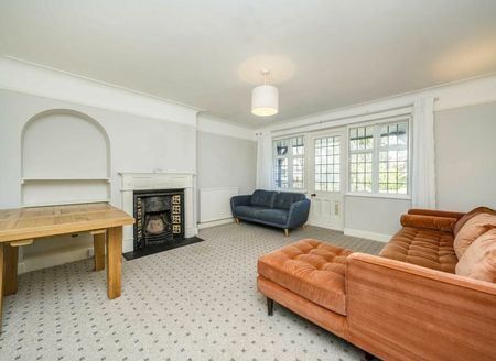 Queens Drive - Photo 3