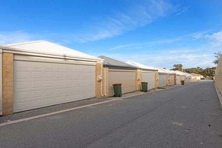 12 Pickering Gardens, Alkimos WA 6038 - Photo 5