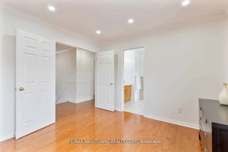 Detached Home For Lease | W9245835 - Photo 3