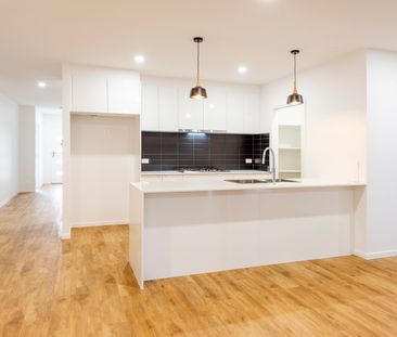9 Sarazen, Coral Cove QLD 4670 - House For Rent - $750 | Domain - Photo 2