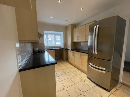 3 bedroom terraced house to rent - Photo 4