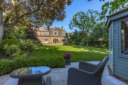 6 bedroom detached house to rent - Photo 5