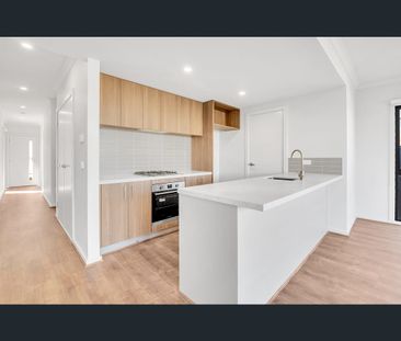 10 Dussehra St, Kalkallo, Vic 3064 - Photo 3