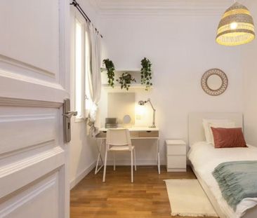 Carrer de Muntaner, Barcelona, Catalonia 08021 - Photo 3