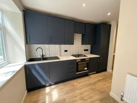 3 bedroom apartment to rent - Photo 2