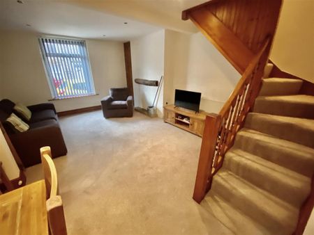 2 bedroom private hall to rent - Photo 2