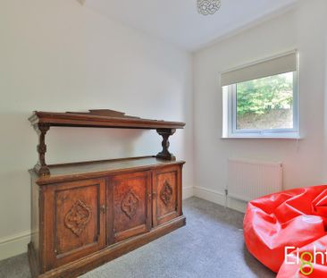 5 bedroom terraced house to rent - Photo 3