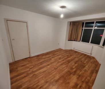 3 Bed Semi-Detached House, Humberstone Lane, LE4 - Photo 3