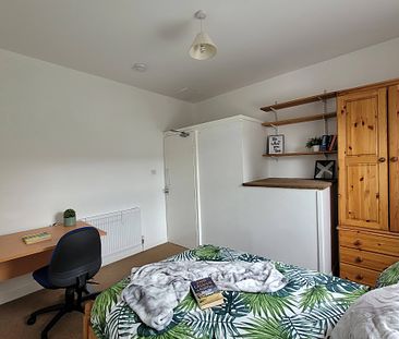 3 Bedroom, 11 Vecqueray Street – Student Accommodation Coventry - Photo 2