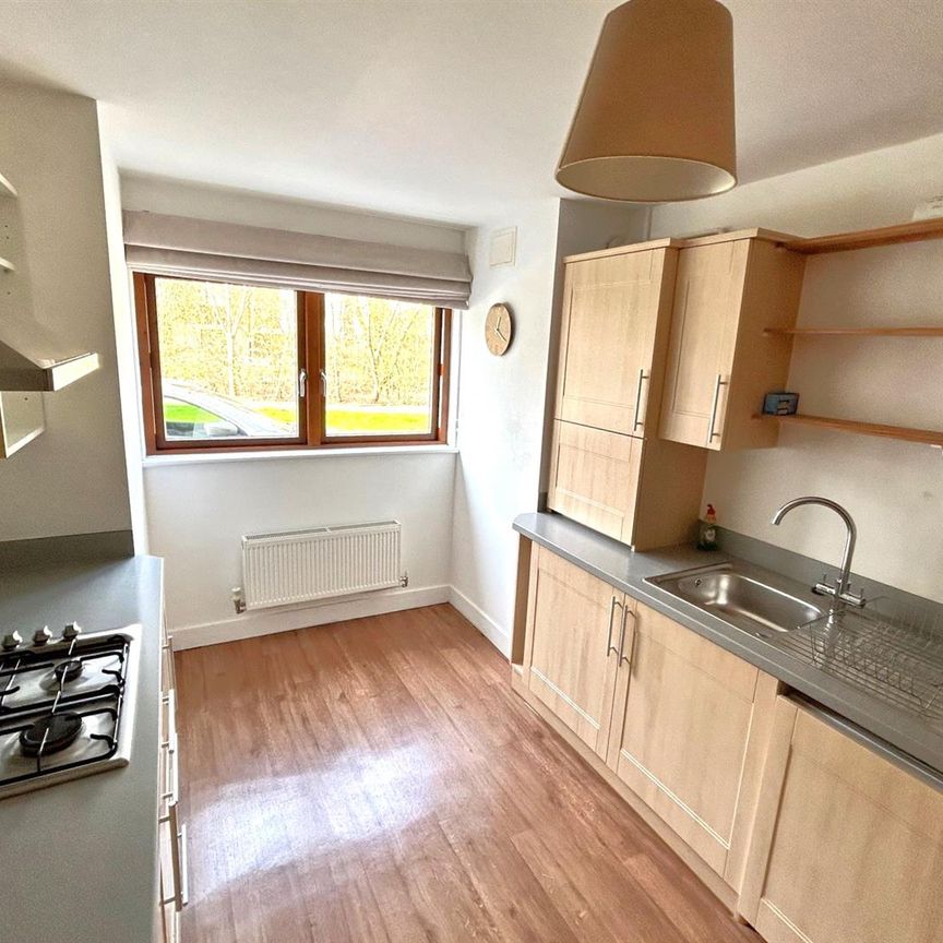 Great Mead, Chippenham, SN15 - Photo 1