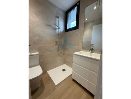 4 room luxury Semidetached House in Valdebebas - Valdefuentes, Madrid, Province of Madrid, Autonomous Region of Madrid - Foto 2