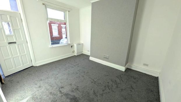 To Let 2 Bed Mid Terraced House - Photo 1
