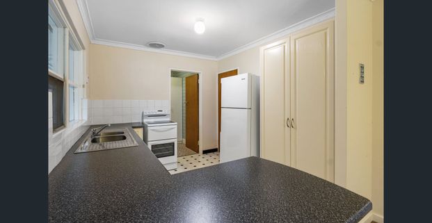 Three-Bedroom Home in Convenient Beachside Location! - Photo 1