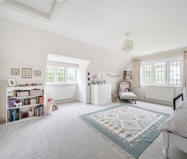4 bedroom end of terrace house to rent - Photo 3
