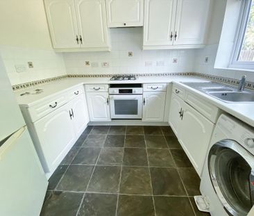 3 bedroom semi-detached house to rent - Photo 5