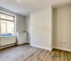 2 BEDROOM House - Mid Terrace - Photo 1